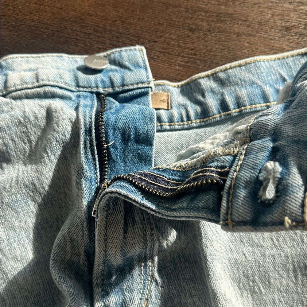 Joe's Jeans Light Blue Distressed Frayed Hem Denim Shorts - Picture 7 of 9